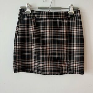 GARAGE - Black and Brown Tartan Plaid Mini Skirt, Size Large
